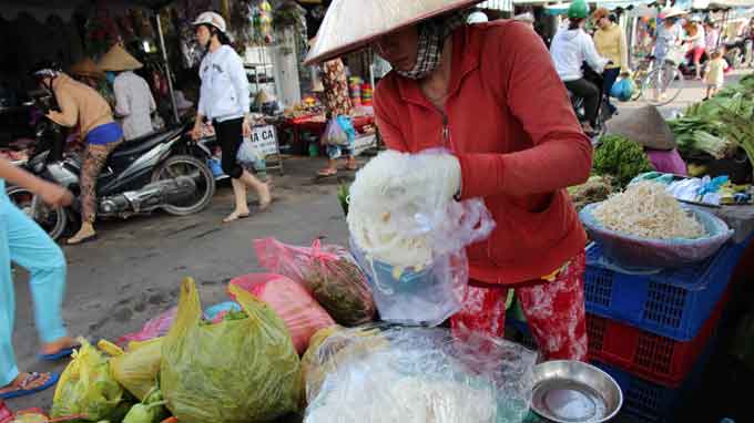 Nearly 90% of rice noodle in Ca Mau found contaminated