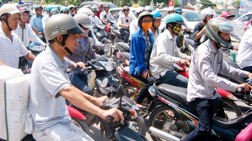 Hanoi: loudspeakers to trumpet traffic rules at rush hours