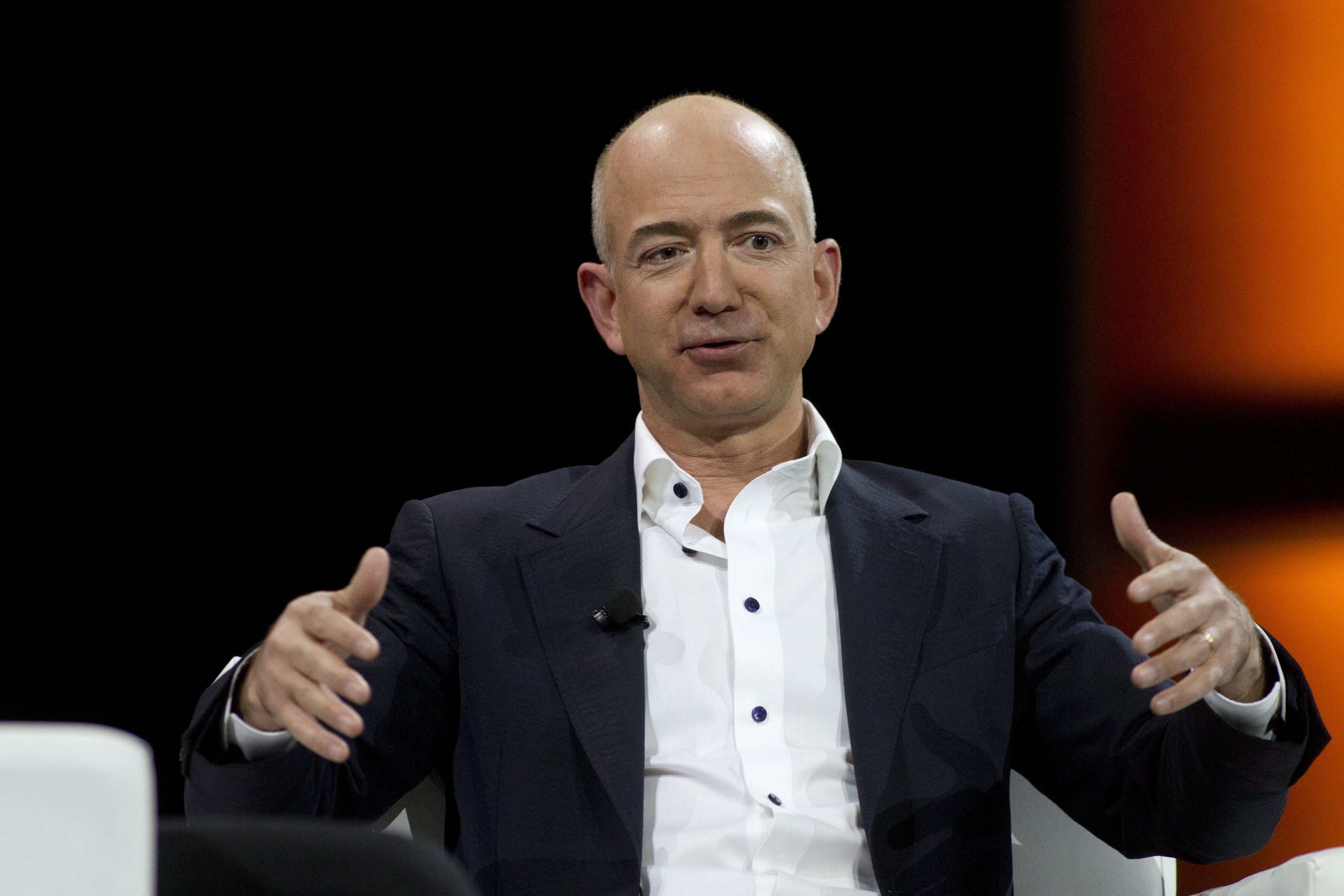 Xinhua falls for 'Bezos bought Post by mistake' spoof