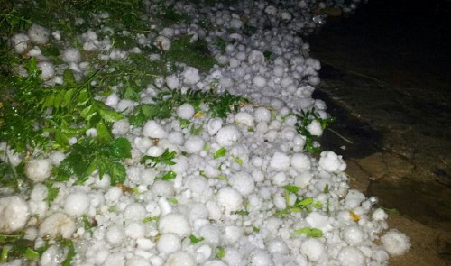 Hailstorm occurs in HCMC, downpours to hit north