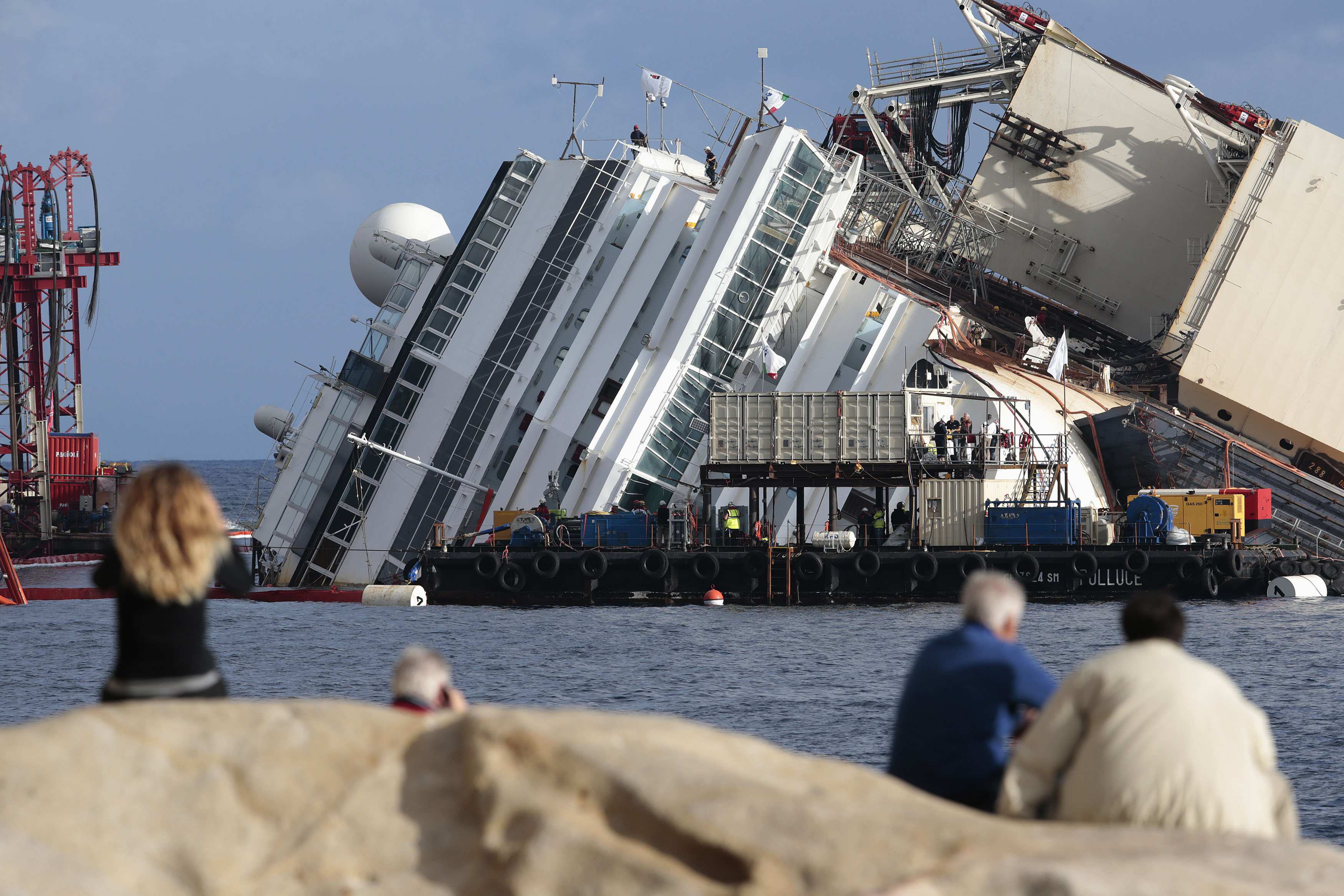 Unprecedented salvage of Italy cruise ship to start
