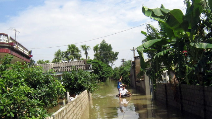 Typhoon Usagi causes flooding in Vietnam