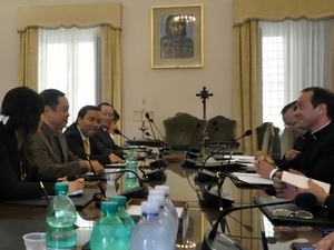Vatican keen on promoting relations with Vietnam