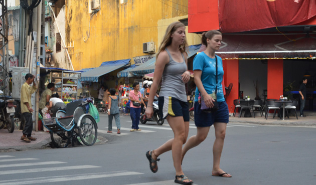 Pedestrian zone urged to be set up in backpacker area