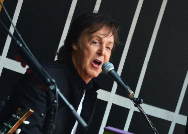 McCartney performs flash Times Square concert