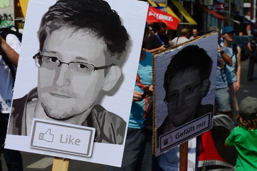 Edward Snowden given 'integrity in intelligence' award