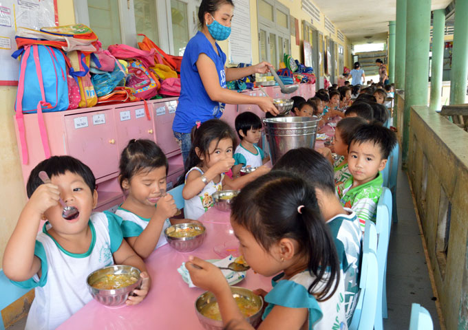 VAT eats into meals at southern Vietnamese preschools