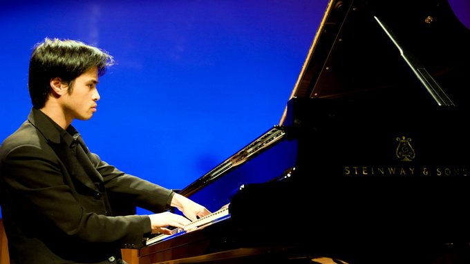 Overseas Vietnamese pianist wins Australia ABC award