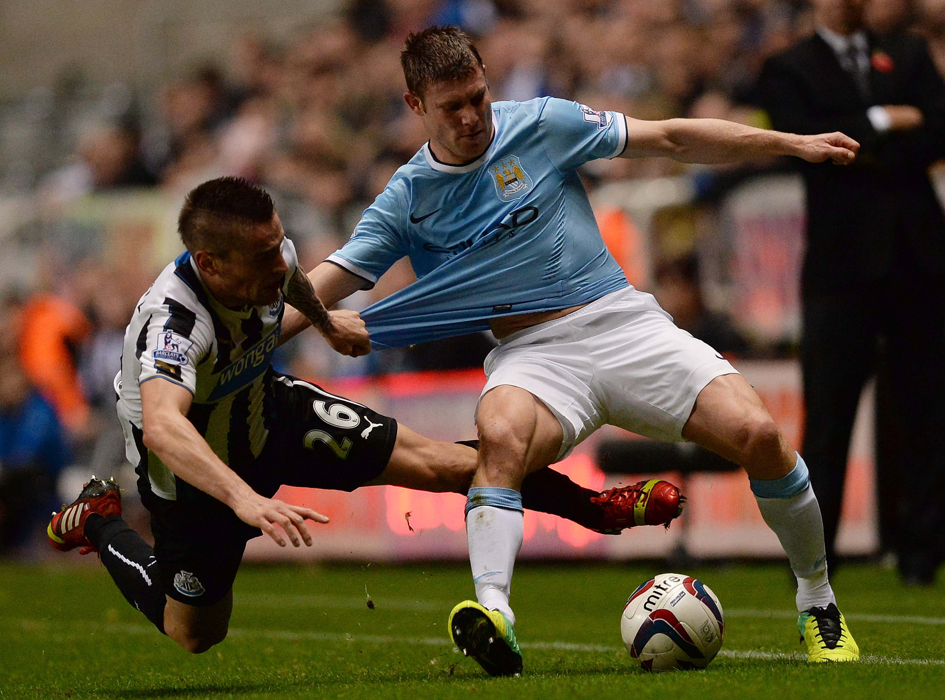 City edge Newcastle, Spurs win shootout with Hull