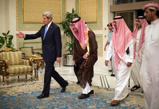 Kerry seeks to ease Saudi concerns over Syria, Iran