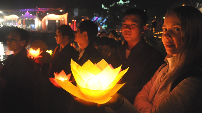 Requiem for traffic victims held in Ninh Binh, HCMC