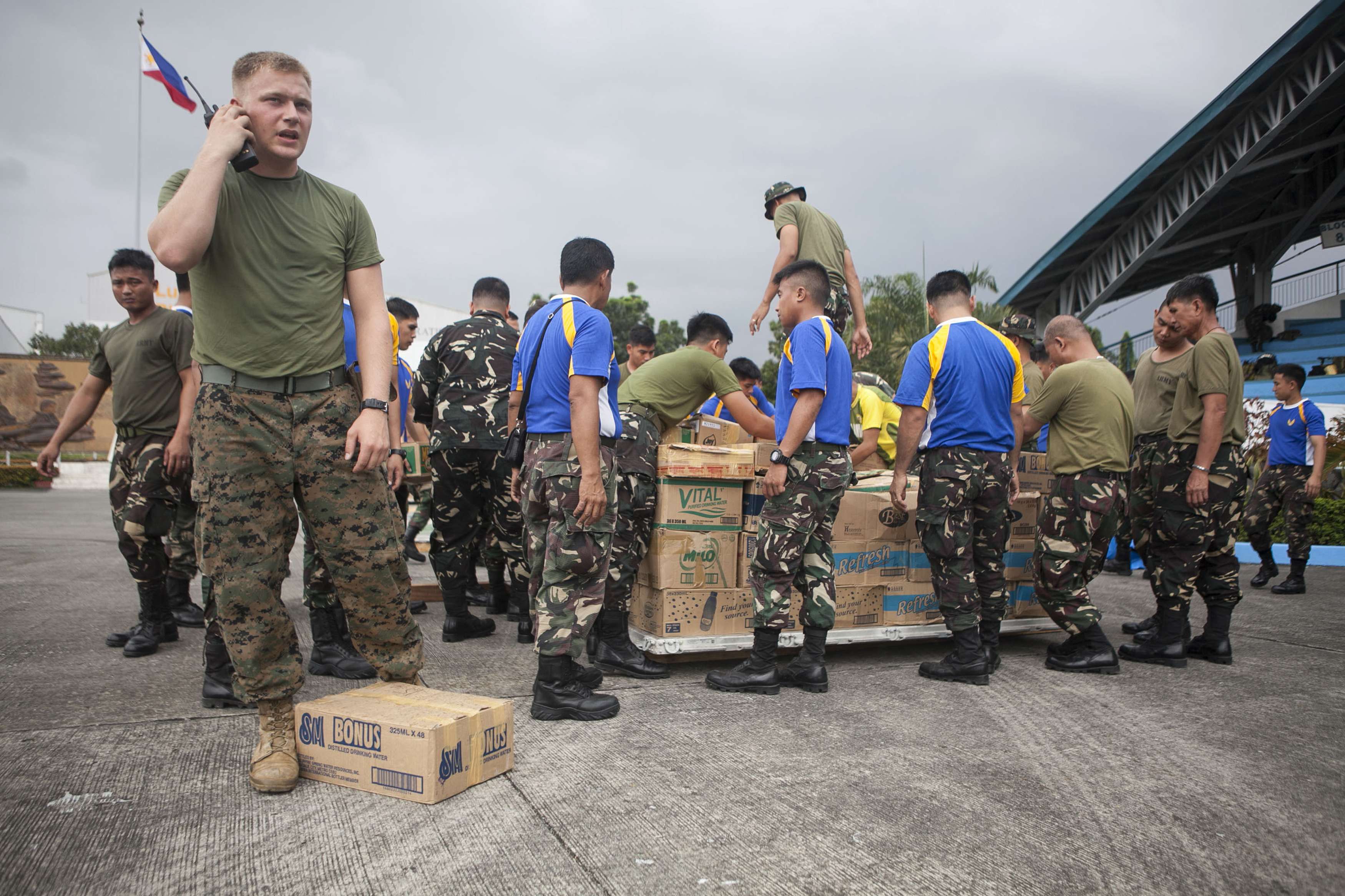 Dramatic U.S. humanitarian effort in Philippines aids Asia 