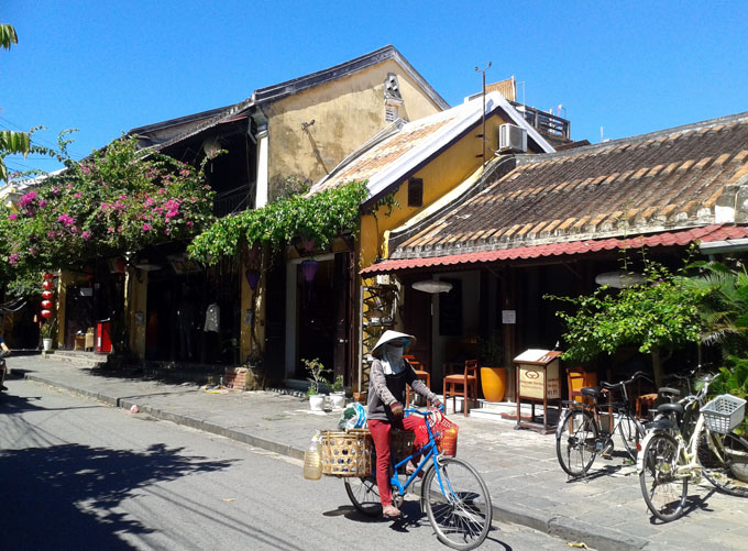 Int’l journalists visit Vietnam’s Hoi An town to find out about tourism