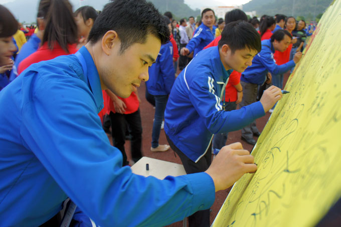 China-Vietnam Youth Gala promotes ties, friendship