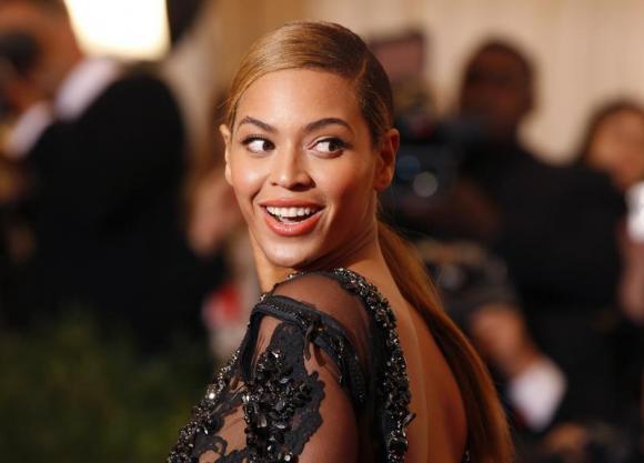 Beyonce tops U.S. Billboard album chart for third straight week