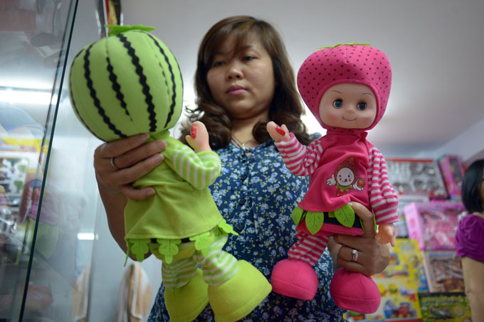 As Europe bans Chinese dolls, Vietnam just testing them