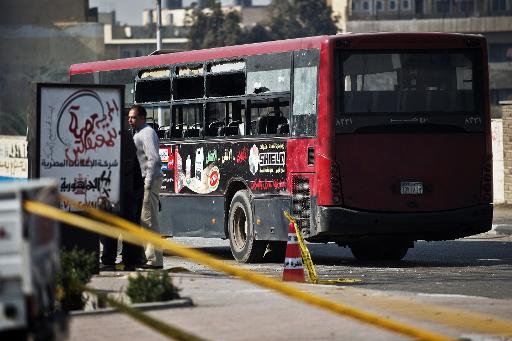 Bomb blast hits bus in Cairo, four injured