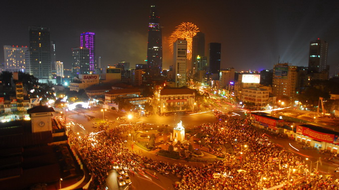 In photos: Dazzling celebrations for 2014 in Vietnam