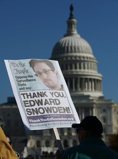 Fugitive US leaker Snowden 'fears for his life'