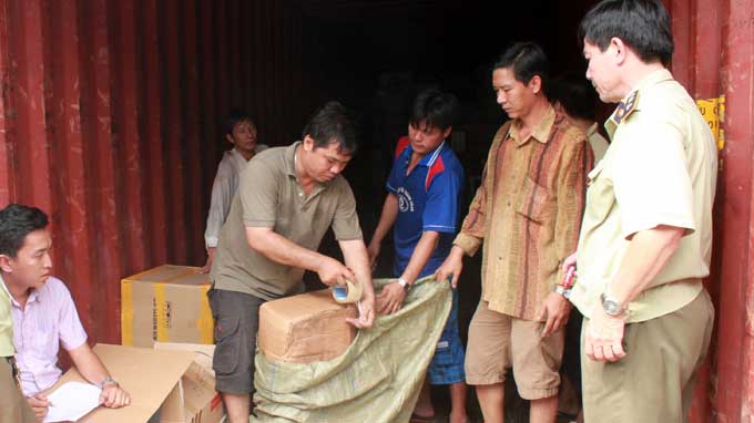 Smuggled Chinese products claim to be made in Vietnam
