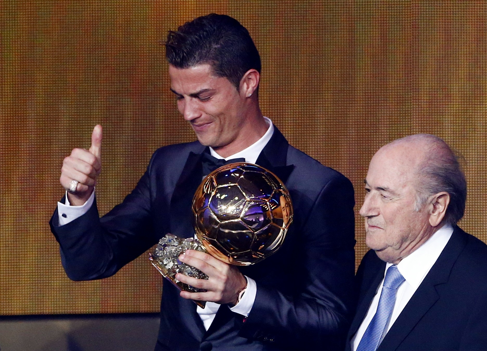 Ronaldo wins world player of the year for second time