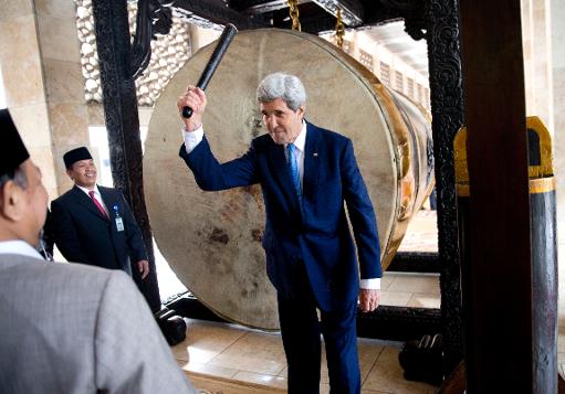 Kerry to urge climate change action in Indonesia speech