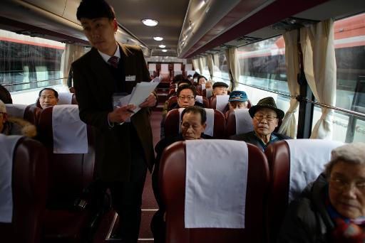 Bittersweet tears as divided Koreans meet after 60 years