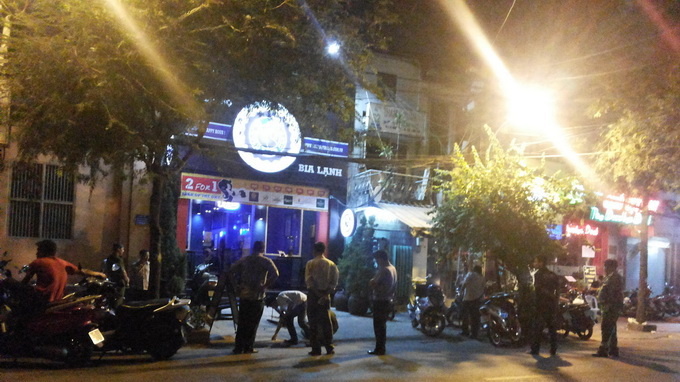 HCMC police hunting men who shot at Canadian tourists