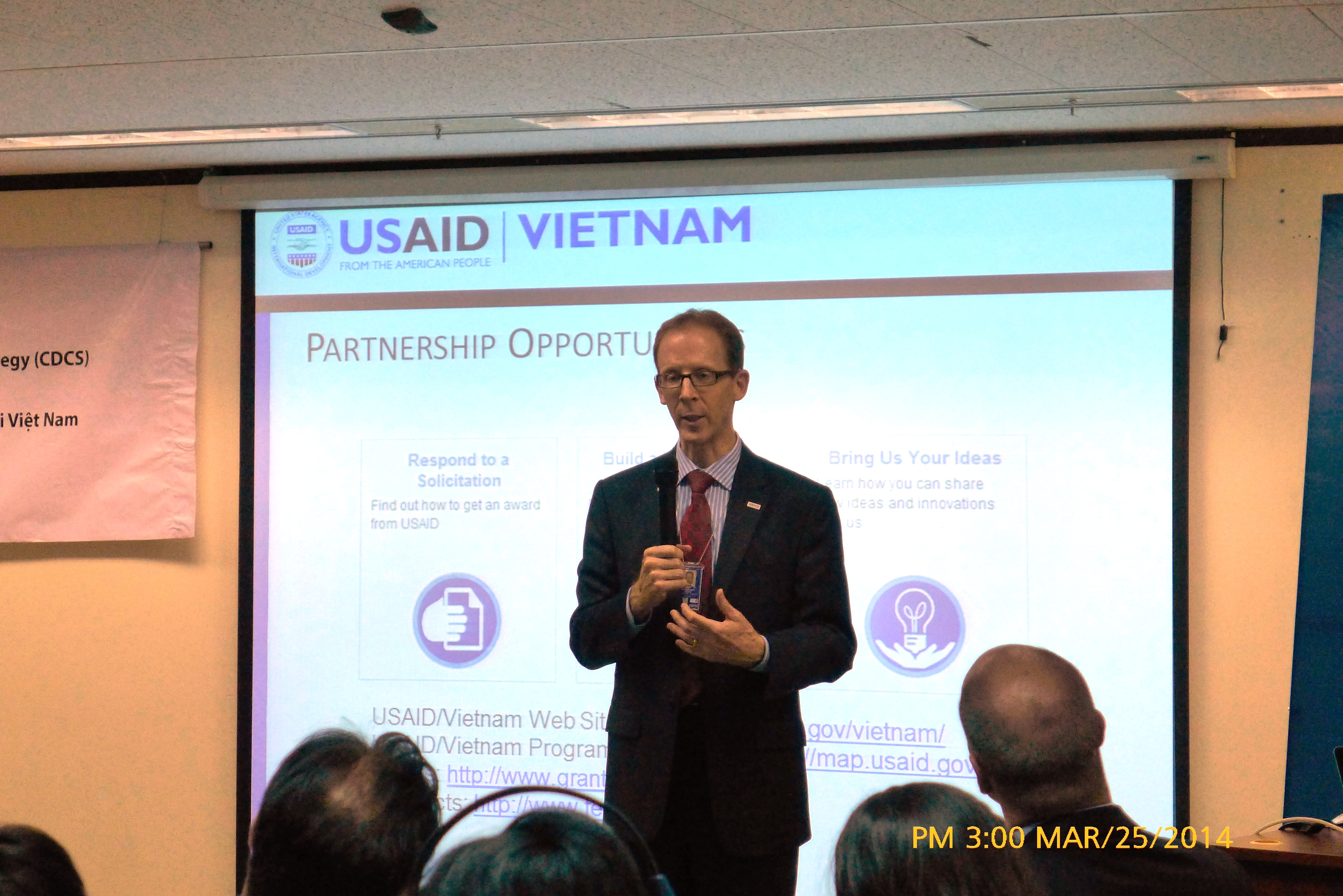 EU, US plan up to $1bn in aid to Vietnam