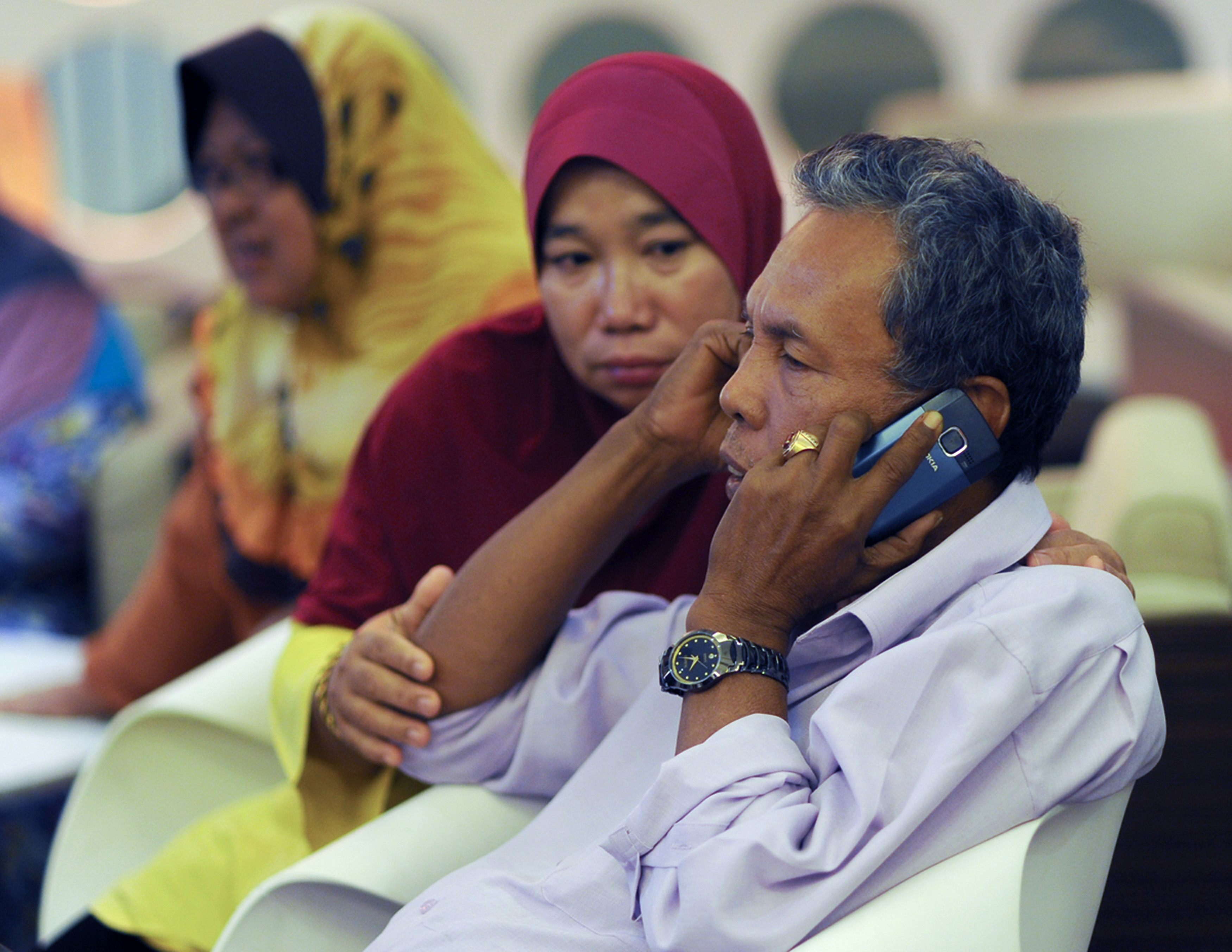 Only 43% of Malaysians content with MH370 handling: poll