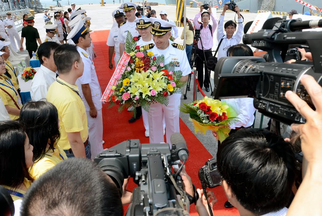 U.S. to send ships for repair at Vietnam’s Cam Ranh port: commodore