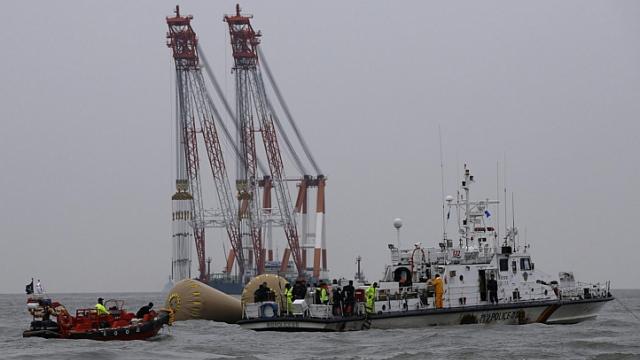 S. Korean relatives divided over whether to raise ferry