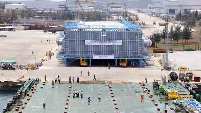 Mammoth desalination equipment shipped to Saudi Arabia from Vietnam