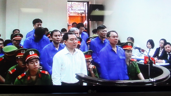Death-sentenced ex-chairman of Vietnam shipping firm pleads not guilty to graft charge