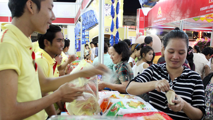 Vietnam firms enjoy sweet success from airing ads on Cambodian TV