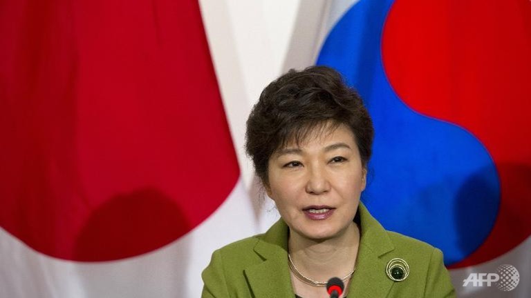 S Korean president apologises over ferry disaster