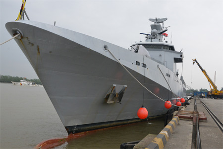 Bruneian naval ship lands in Hai Phong, starts visit to Vietnam