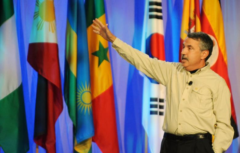 Thomas Friedman, 'The World Is Flat' author, arrives in Vietnam