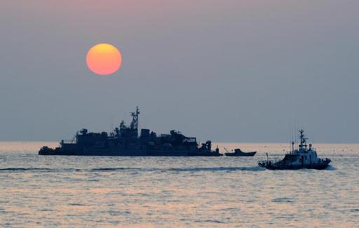 N.Korea threatens to strike S.Korea warships near sea border