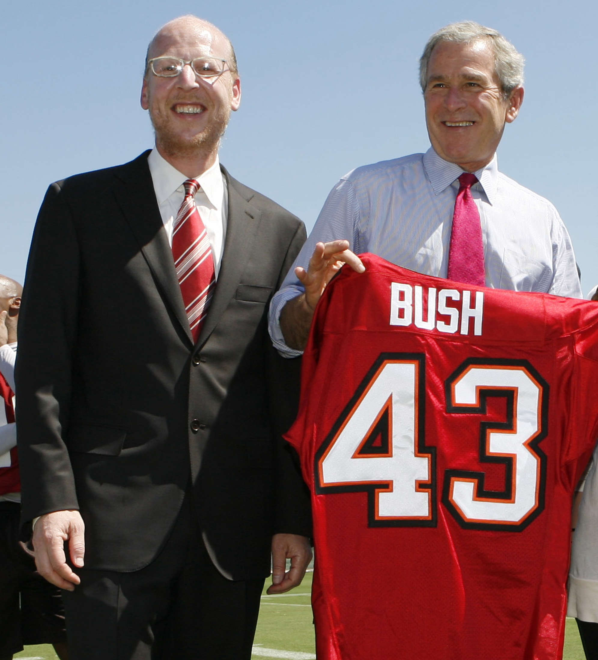 Man Utd, Tampa Bay Buccaneers owner Malcolm Glazer dies at 85