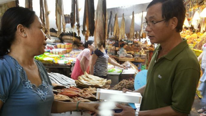 Tobacco without picture-based warnings rampant in Vietnam despite ban