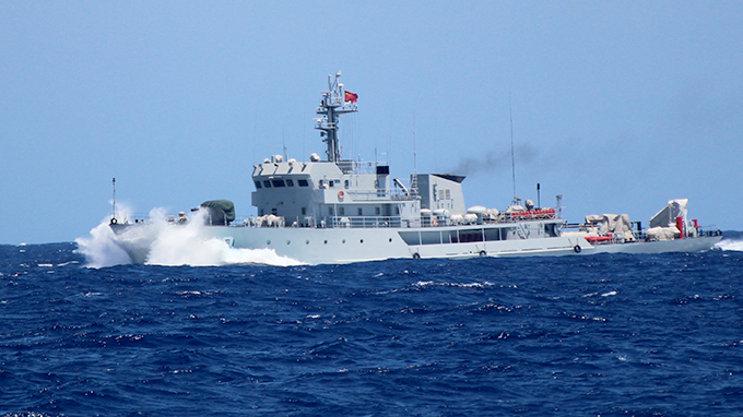 Chinese vessels less active, re-arranged near illegal rig in Vietnam waters