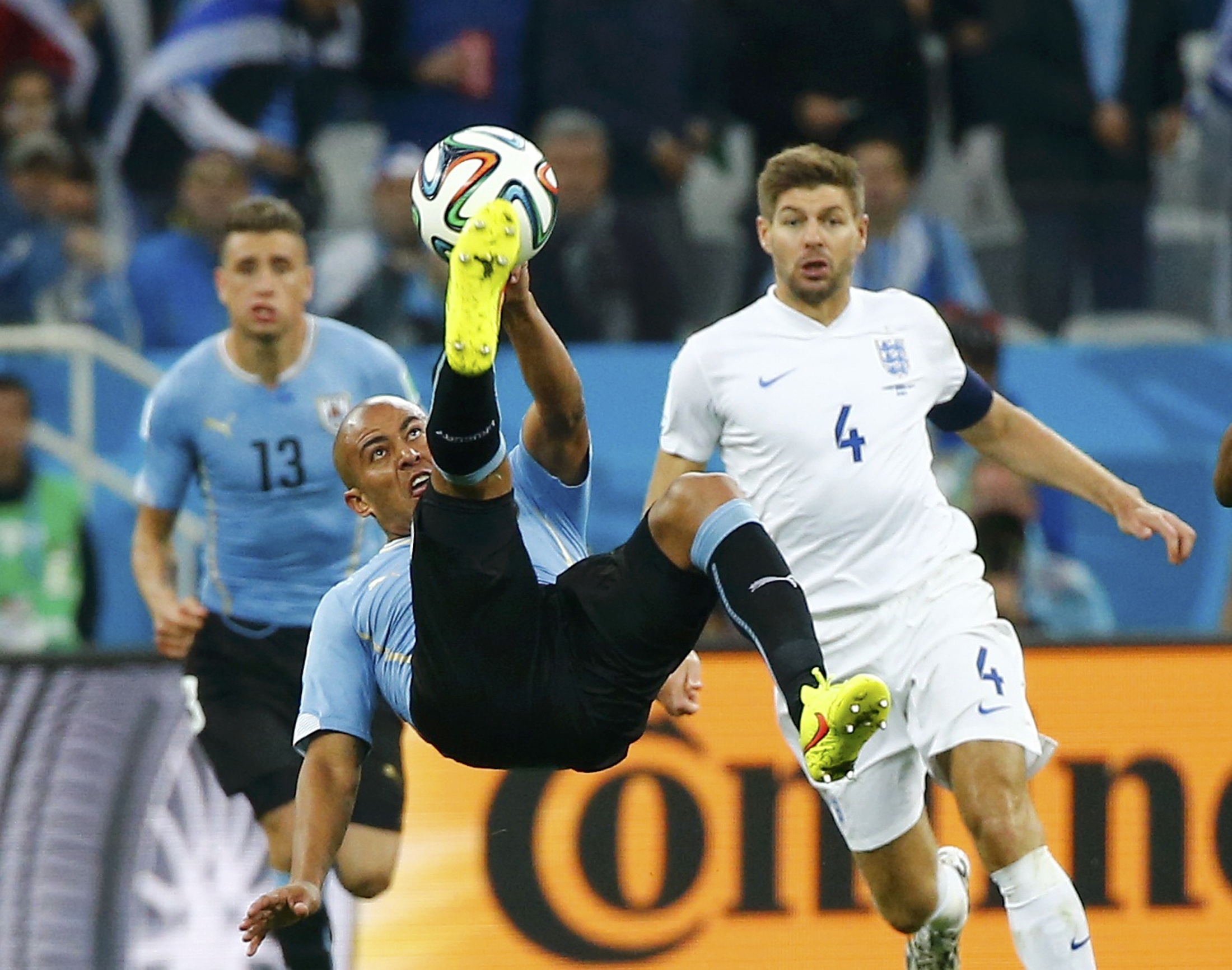 Suarez double shatters England as Uruguay win