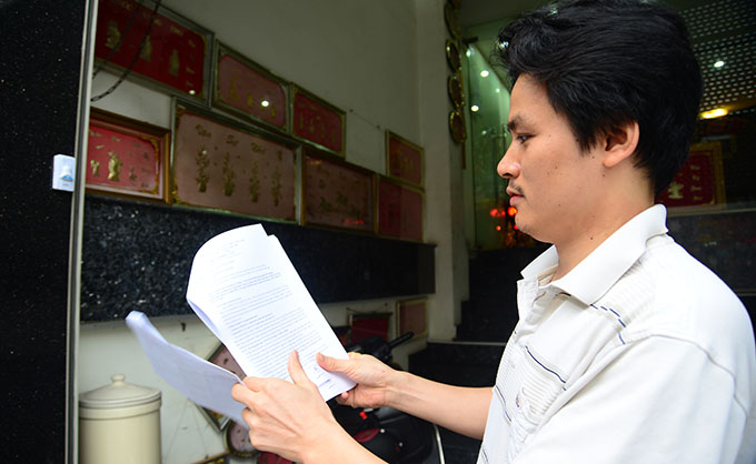 Vietnam man files complaint against $18,800 fine for purportedly buying $100