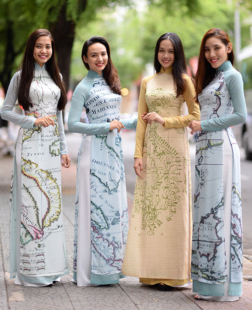 'Ao dai' collections with Vietnam’s sea, island maps displayed in Europe