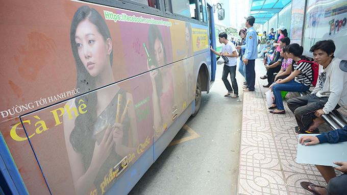 Advertising on buses in Vietnam will benefit: expert