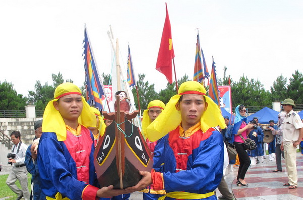 Vietnam re-creates ceremony to honor patrollers of Hoang Sa, Truong Sa
