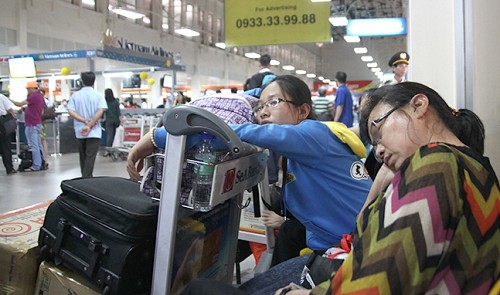 Vietnamese airlines urged to reduce flight delays, cancelations
