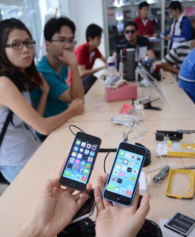 Vietnam tech giant denies report of merger talks with Apple