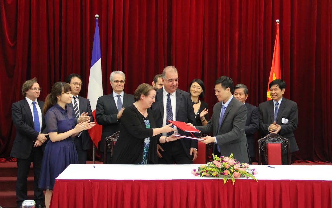 Vietnam inks $3.5mn assistance contract on public private partnership with French consortium